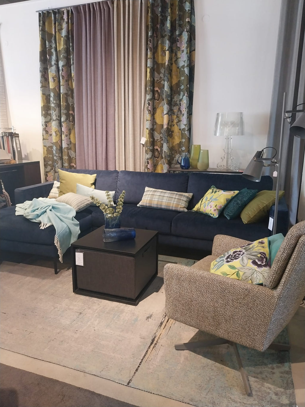 ZAWOH Home - Sofa "Elles". Bezug: Samt Blau
